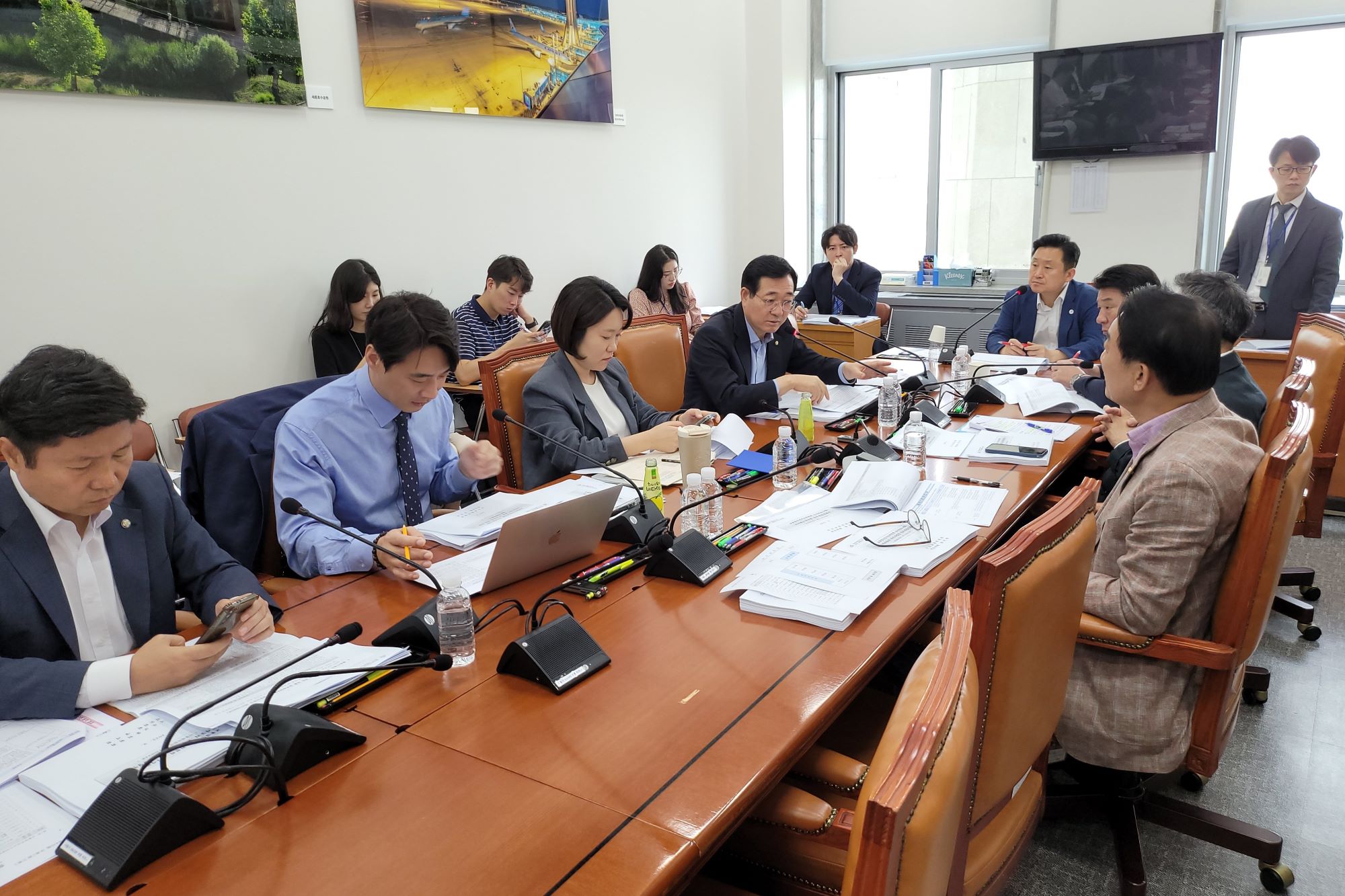 12일(화) 국회 국토교통위원회 교통법안심사소위원회 제410회국회(정기회) 1차 회의가 최인호 소위원장 주재로 열리고 있다.(사진=윤희은 기자)