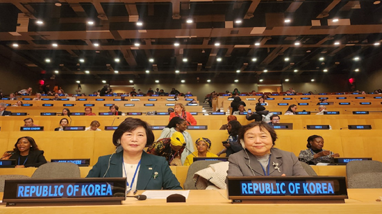 현지시간 12일(화)부터 14일(목)까지 3일간 미국 뉴욕에서 UN 여성기구(UN Women)와 국제의회연맹(IPU) 공동 주최로 열린 '제68차 유엔 여성지위위원회 중 의원회의'에 참석했다. 대한민국국회 대표단으로 인재근 의원(대표단장, 더불어민주당)과 정경희 의원(국민의힘)이 자리를 빛냈다.