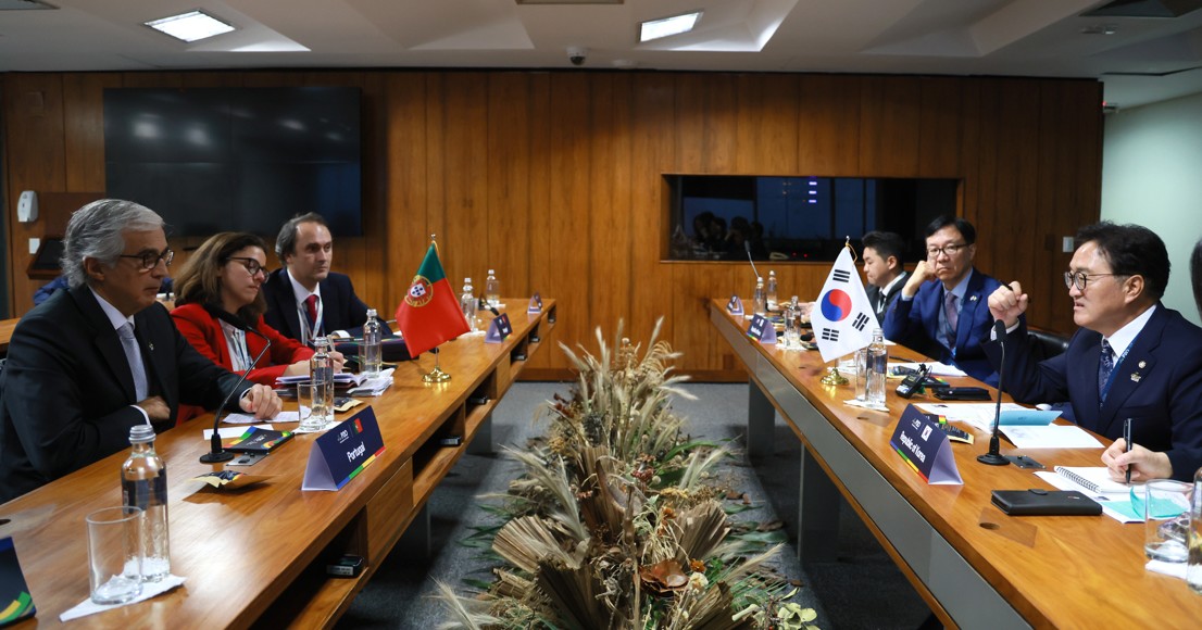 우원식 국회의장이 7일(목) 브라질 브라질리아 하원에서 열린 '제10차 G20 국회의장회의(P20)'에서 쿠르툴무쉬 튀르키예 국회의장과 양자면담을 진행하고 있다.(사진=김지범 촬영관)
